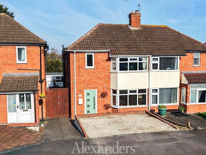 3 Bedroom Semi-Detached House For Sale In Sandringham Avenue, Earl Shilton, LE9