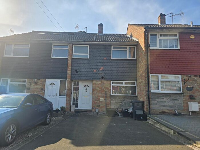 3 Bedroom House To Rent In Cambridge Close, Waltham Cross, EN8