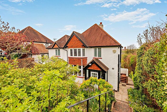 5 Bedroom Detached House For Sale In Mountside, Guildford, Surrey, GU2