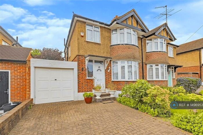 3 Bedroom Semi-Detached House To Rent In Ferndown, Northwood, HA6