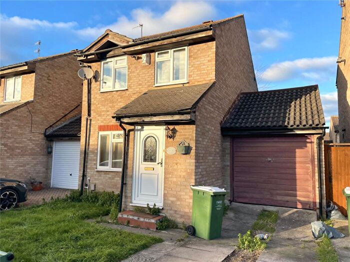 3 Bedroom Detached House To Rent In Holcote Close, Belvedere, Kent, DA17