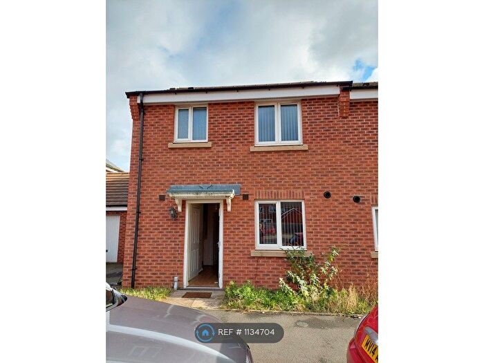 3 Bedroom End Of Terrace House To Rent In Surrey Drive, Coventry, CV3