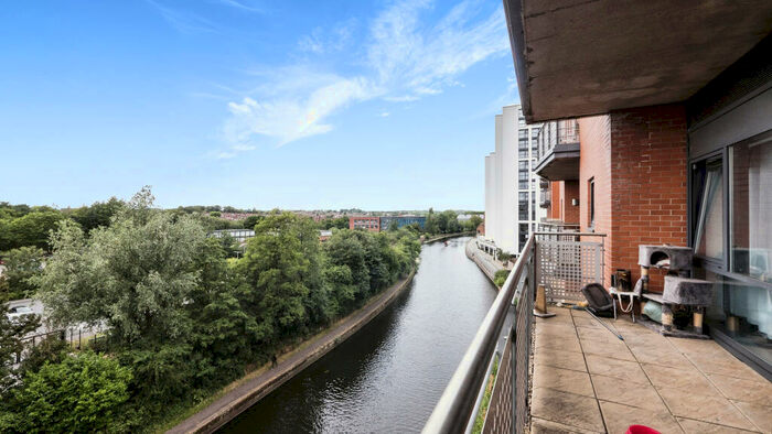 2 Bedroom Flat To Rent In Roman Wall, Bath Lane, LE3