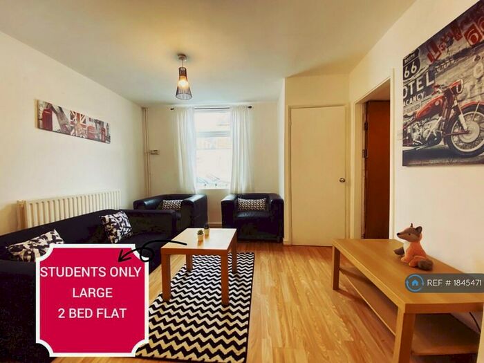2 Bedroom Flat To Rent In Fosse Road North, Leicester, LE3