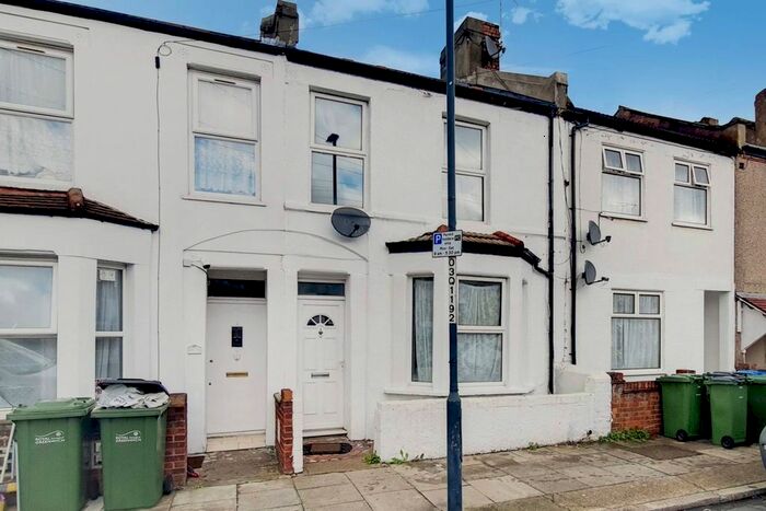 3 Bedroom Terraced House To Rent In Reidhaven Road, Plumstead, London, SE18