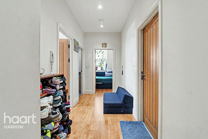 2 Bedroom Apartment For Sale In Cavendish Avenue, Harrow, HA1