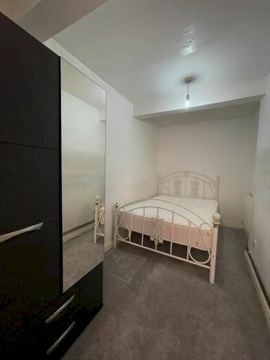 1 Bedroom Studio To Rent In Oxford Road, Smethwick B66