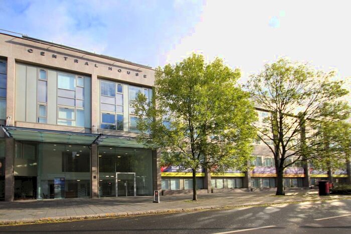 Studio To Rent In Cressys Corner, Lampton Road, Hounslow, TW3