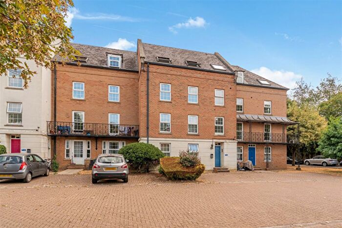 1 Bedroom Flat For Sale In Victoria Place, Banbury - Ideal First Property, OX16