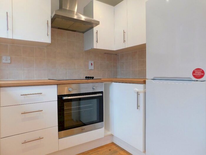 2 Bedroom Flat To Rent In Henry Close, London, EN2