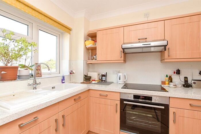 1 Bedroom Flat For Sale In Peregrine Gardens, Shirley, Croydon, Surrey, CR0