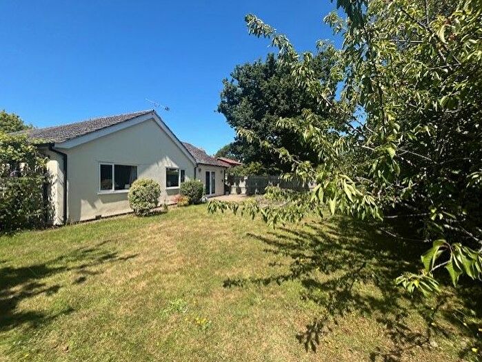 4 Bedroom Detached House To Rent In Mays Lane, Fareham, PO14