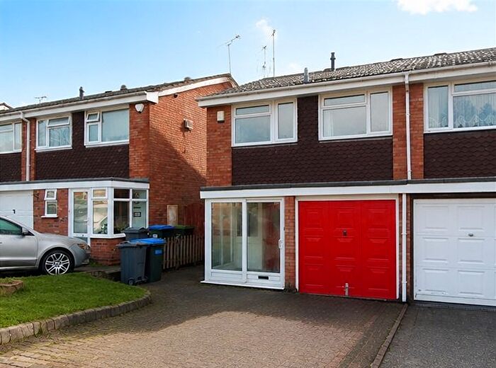 3 Bedroom Semi Detached House To Rent In Brookside, Great Barr, Birmingham, West Midlands, B43