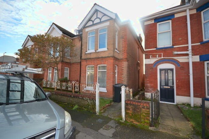 4 Bedroom Semi-Detached House To Rent In Hankinson Road, Winton, BH9