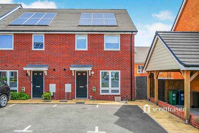 3 Bedroom End Of Terrace House To Rent In Mogridge Drive, Oxford, OX4