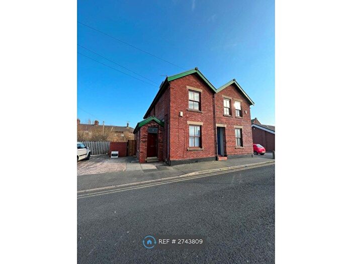 1 Bedroom Flat To Rent In School Street, Newton-Le-Willows, WA12