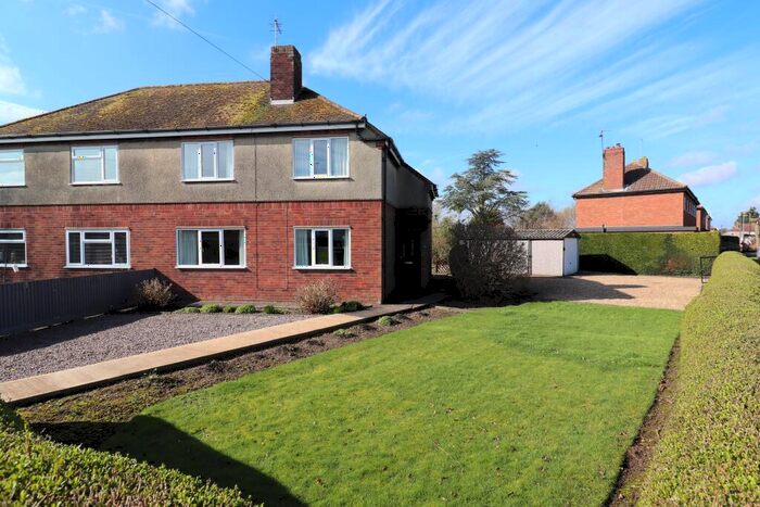 3 Bedroom Semi-Detached House For Sale In Harrow Road, Deeping St Nicholas, PE11