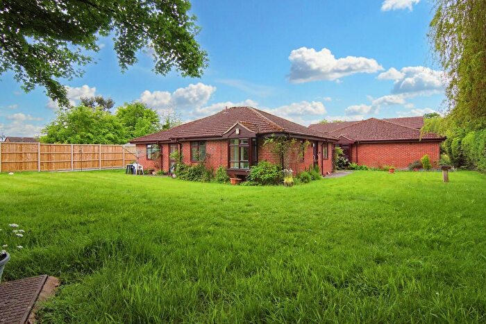 2 Bedroom Terraced Bungalow For Sale In Kenilworth Road, Balsall Common, CV7