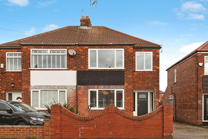 3 Bedroom Semi Detached House For Sale In Sunningdale Road, Hessle, HU13