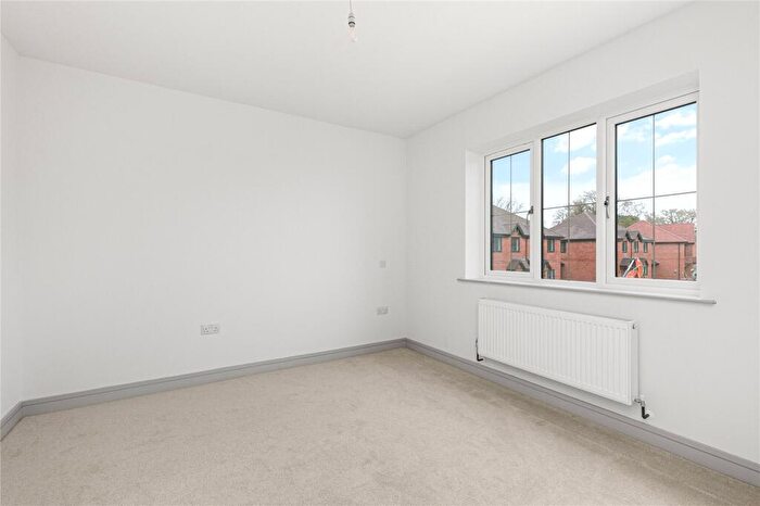 4 Bedroom Detached House For Sale In London Road, Binfield, Bracknell, Berkshire, RG42