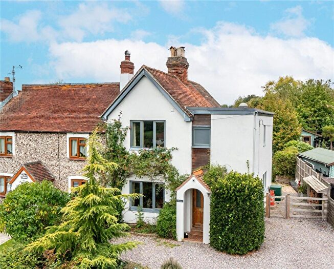 3 Bedroom Semi Detached House For Sale In Trampers Lane, North Boarhunt, Fareham, Hampshire, PO17