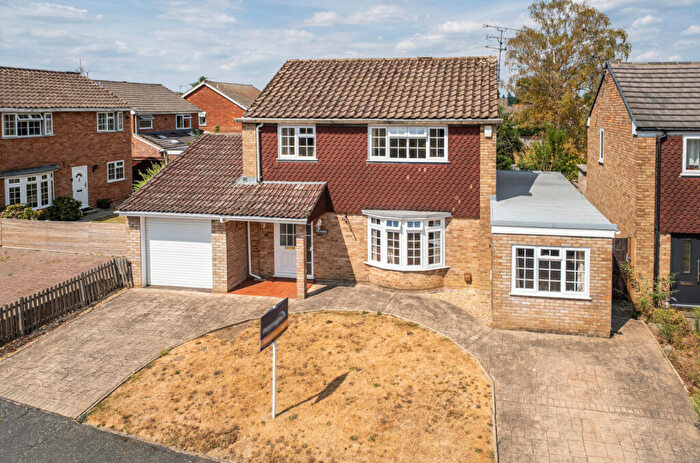 3 Bedroom Detached House For Sale In Badshot Park, Badshot Lea, Farnham, GU9