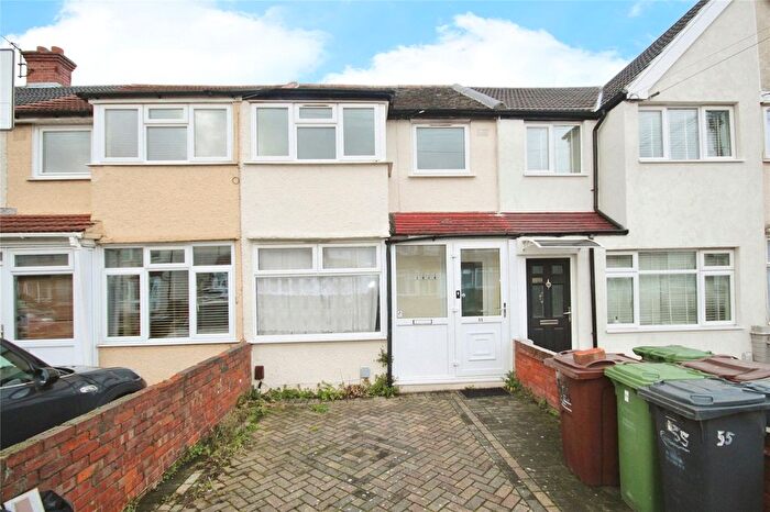 3 Bedroom Terraced House To Rent In Beam Avenue, Dagenham, RM10