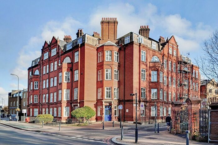 2 Bedroom Flat For Sale In South Lambeth Road, Vauxhall, London, SW8