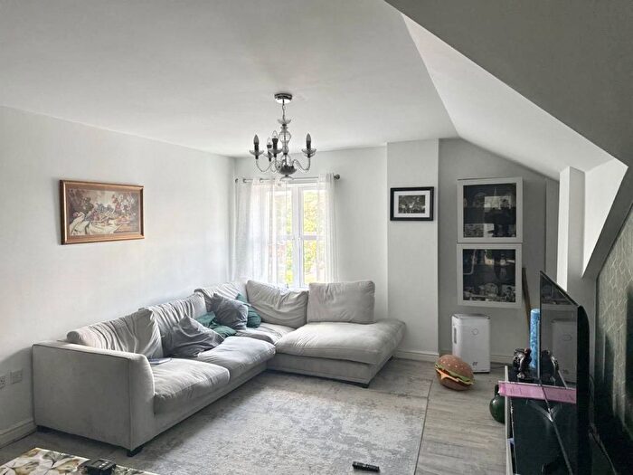 2 Bedroom Flat To Rent In Rotherham, S66