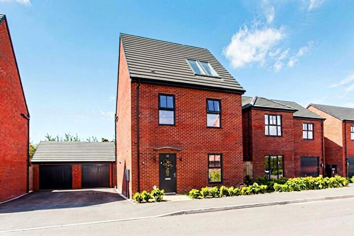 4 Bedroom Detached House For Sale In Pond House View, Bolsover, S44