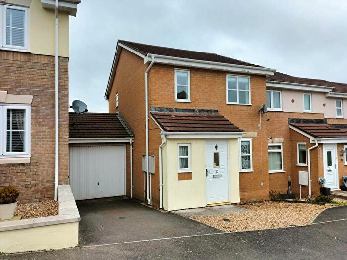 3 Bedroom End Of Terrace House To Rent In Ashton Way, Saltash, PL12