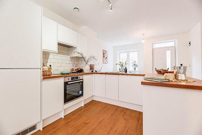 2 Bedroom Maisonette To Rent In Central Street, Bolton, Greater Manchester, BL1