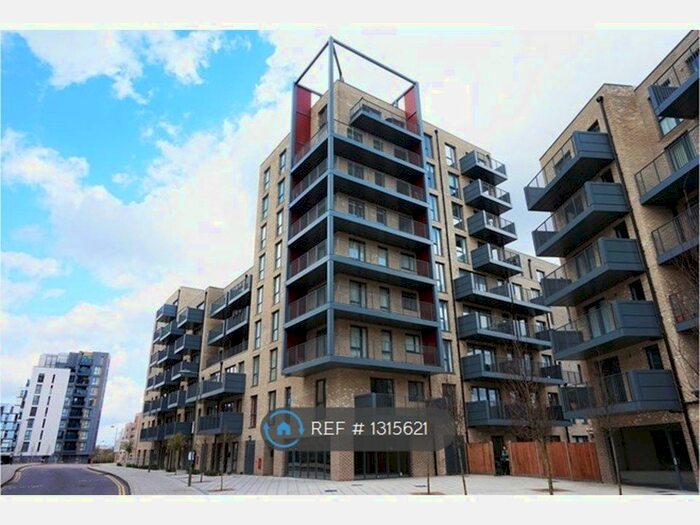 3 Bedroom Flat To Rent In Hitherwood Court, London, NW9
