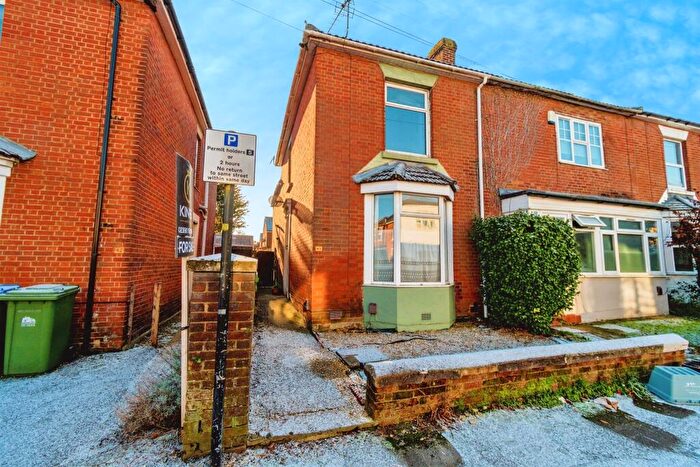 4 Bedroom End Of Terrace House For Sale In Avenue Road, Southampton, SO14