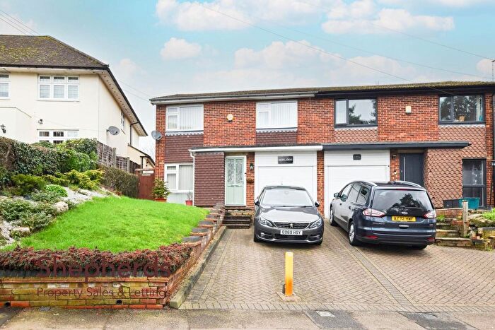 4 Bedroom Semi Detached House For Sale In Dig Dag Hill, West Cheshunt, EN7