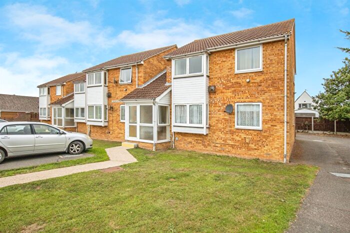 1 Bedroom Flat For Sale In Havering Close, Clacton-On-Sea, CO15