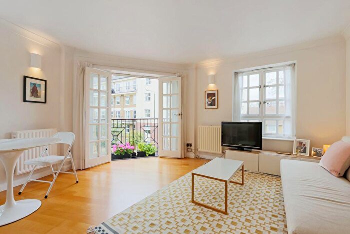 1 Bedroom Apartment To Rent In Wavel Court, Wavel Court, Garnet Street, Wapping, E1W