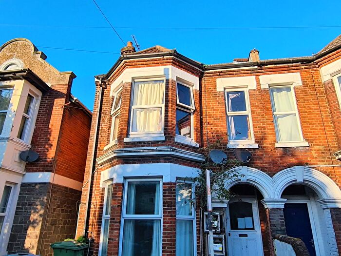 1 Bedroom Flat To Rent In Wilton Avenue, Southampton, SO15