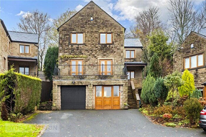 4 Bedroom Detached House For Sale In Low Grove Lane, Greenfield, Saddleworth, OL3