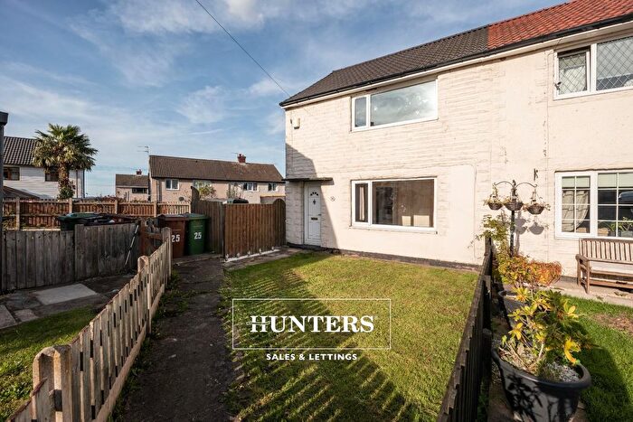 2 Bedroom Property To Rent In Orchard Head Crescent, Pontefract, WF8