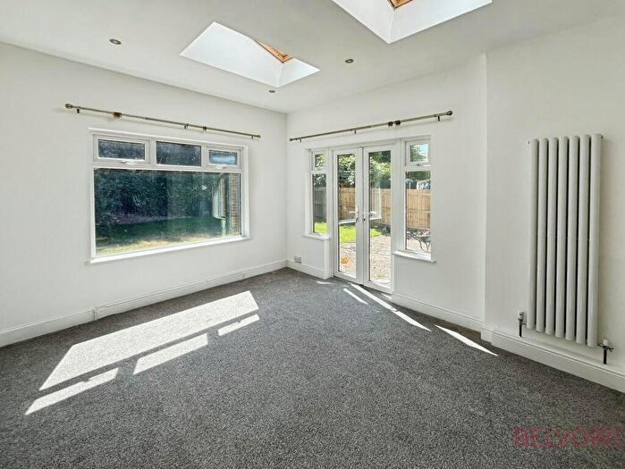 5 Bedroom Semi-Detached House To Rent In Newton Street, Newark, NG24