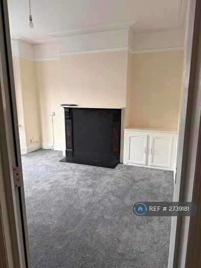 5 Bedroom Terraced House To Rent In Lorne Street, Reading, RG1