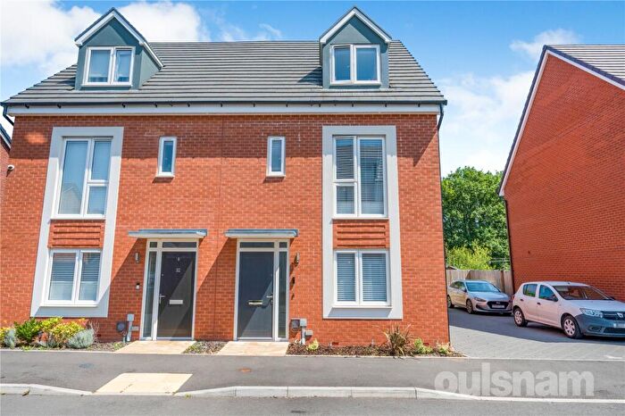 4 Bedroom Semi-Detached House For Sale In Dineley Road, Cofton Hackett, Birmingham, Worcestershire, B45