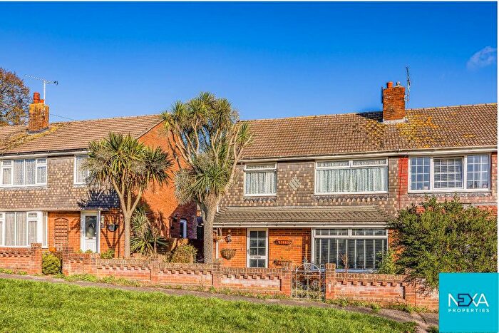 3 Bedroom Semi Detached House For Sale In Cunningham Road, Waterlooville, PO7