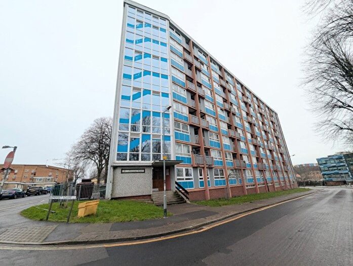 1 Bedroom Flat For Sale In Flat, Patterson House, Prewett Street, Bristol, Bristol, BS1