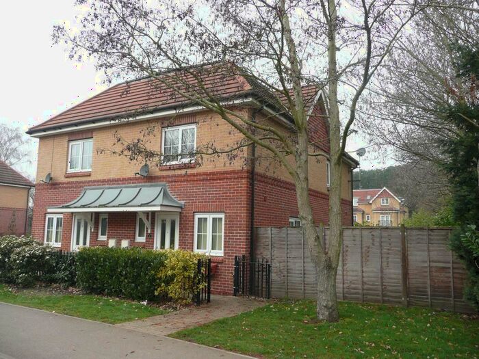 1 Bedroom Semi-Detached House To Rent In St Dominics Close, Farnborough, GU14