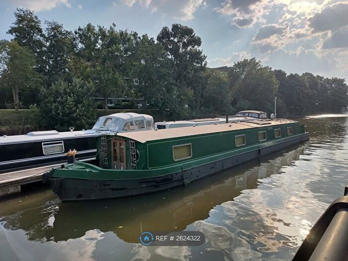 2 Bedroom Houseboat To Rent In Ferry Quays, Brentford, TW8