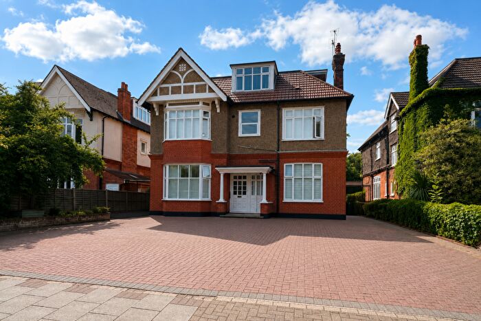 2 Bedroom Apartment To Rent In Scotts Lane, Bromley, BR2