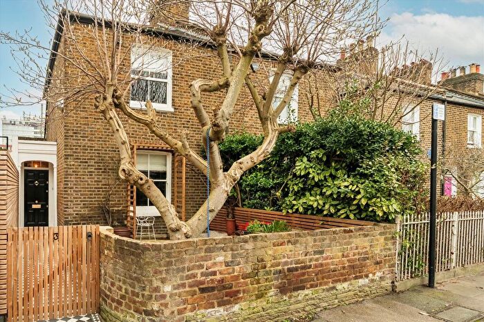 3 Bedroom Semi Detached House For Sale In St. Peters Grove, Hammersmith, W6