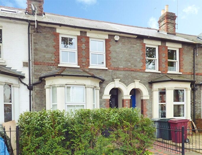 3 Bedroom Terraced House To Rent In Caversham Road, Reading, Berkshire, RG1